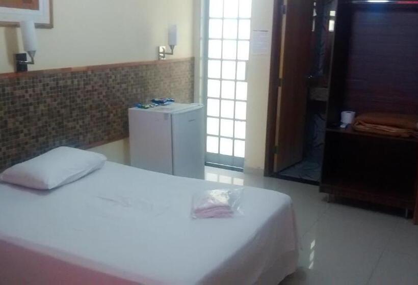 ホテル Dois Candangos