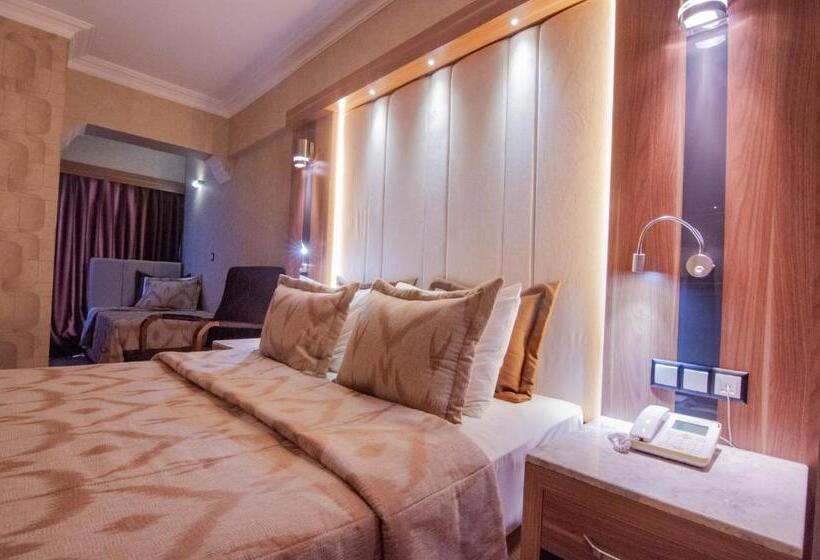 Laur Hotels Experience & Elegance