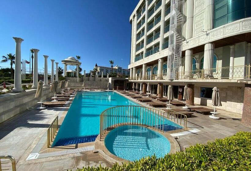 Laur Hotels Experience & Elegance