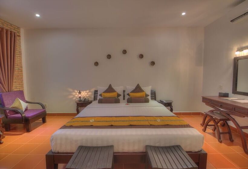 هتل My Unique Villa Siemreap