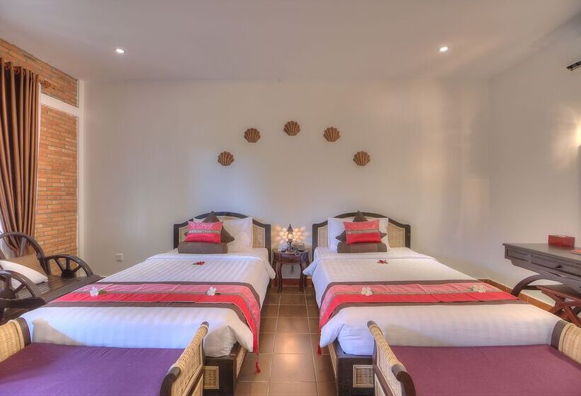 هتل My Unique Villa Siemreap