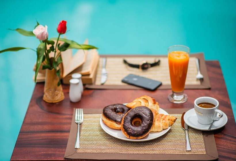 هتل My Unique Villa Siemreap