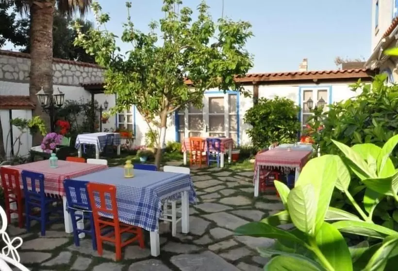 هتل Nish Alacati