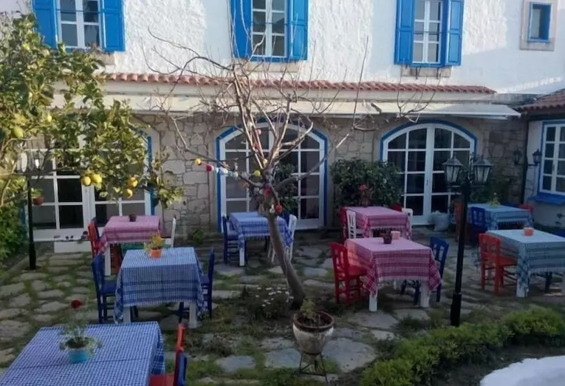 هتل Nish Alacati