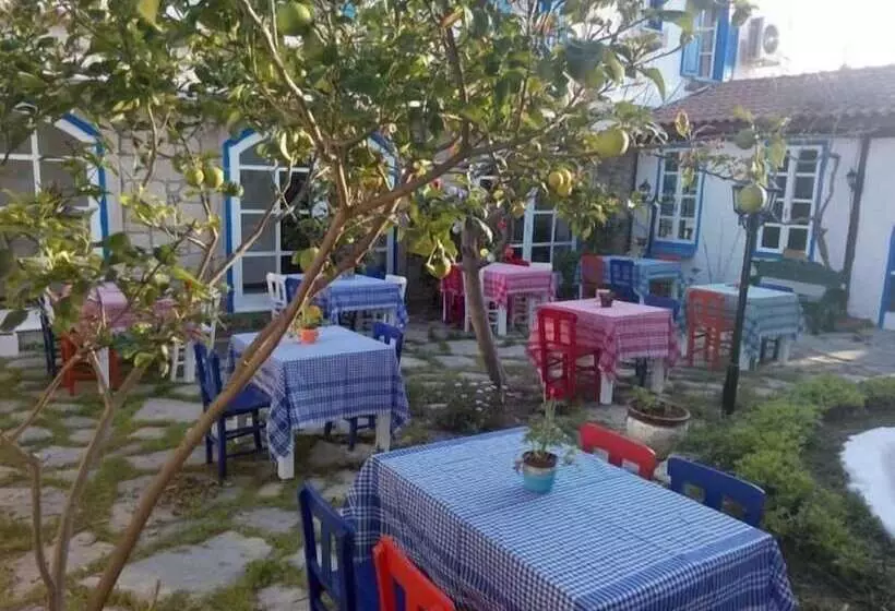 هتل Nish Alacati