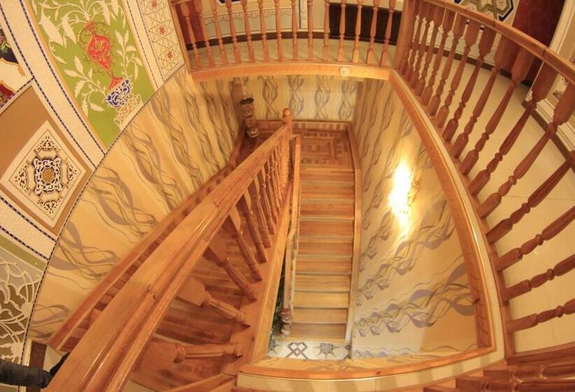 ホテル Nurafshon Boutique