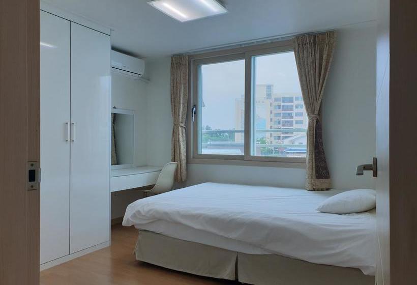 هتل Jungmun Yegreen Residence