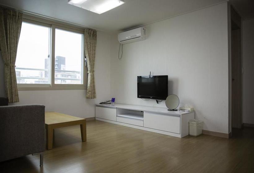هتل Jungmun Yegreen Residence