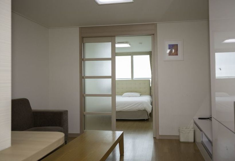 هتل Jungmun Yegreen Residence