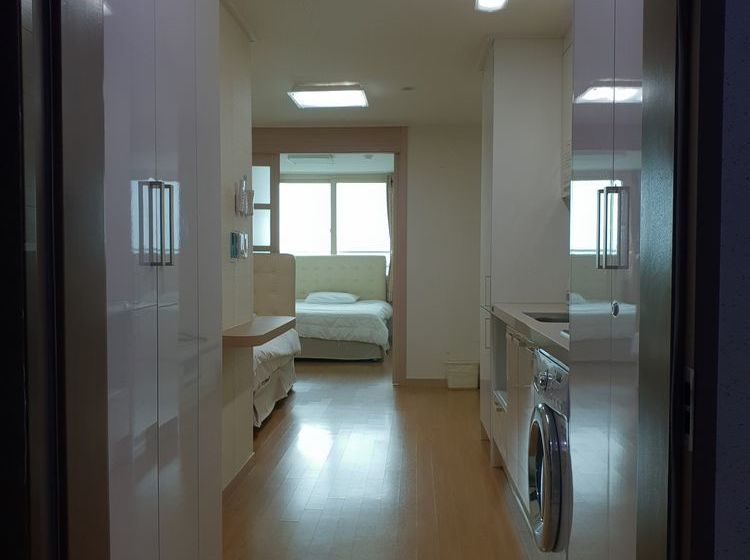 هتل Jungmun Yegreen Residence