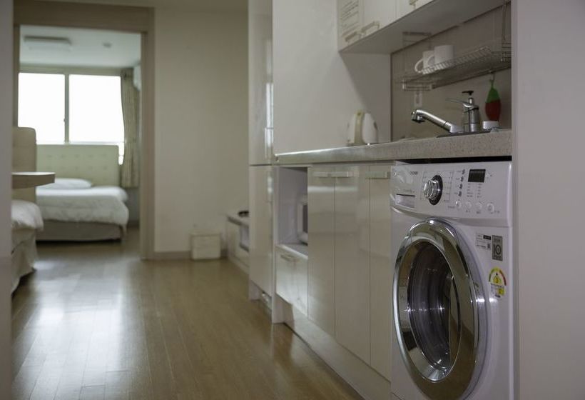 هتل Jungmun Yegreen Residence