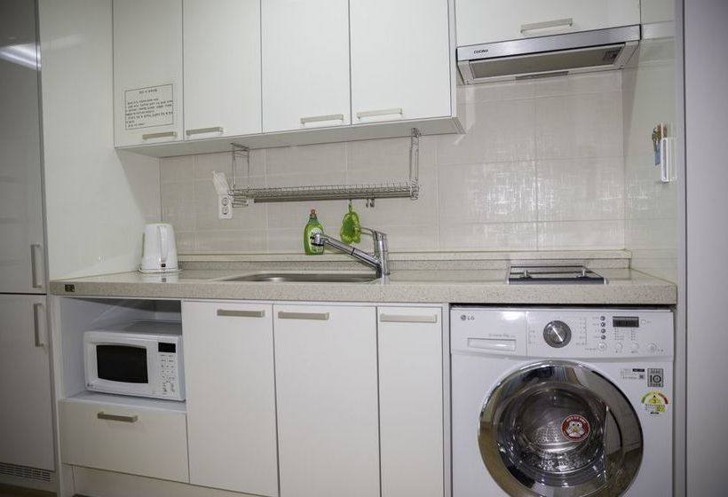 هتل Jungmun Yegreen Residence