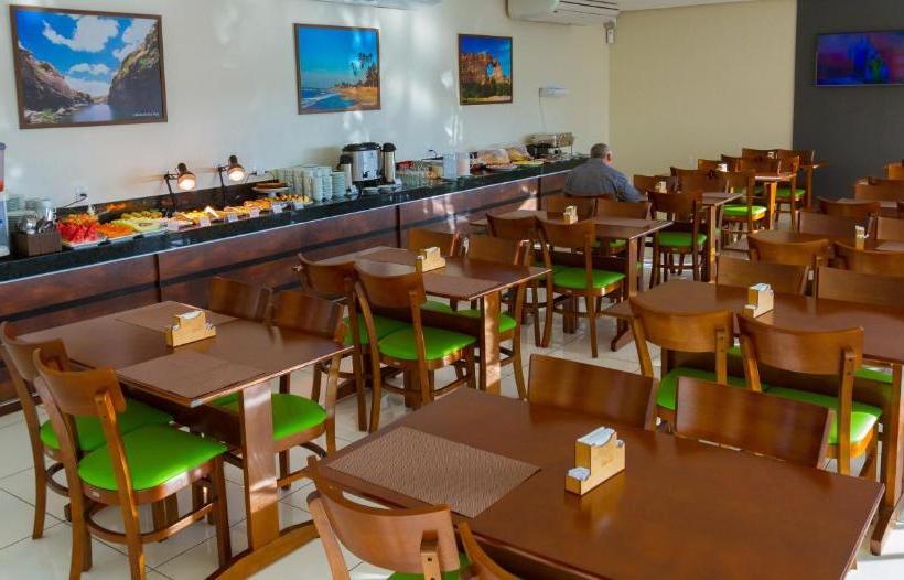 בית מלון כפרי Velit