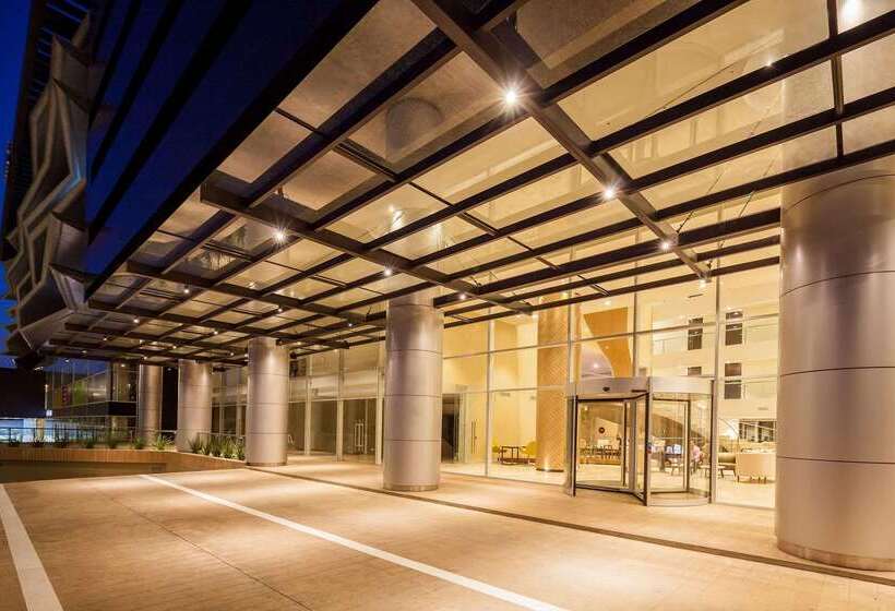 Radisson Hotel Santa Cruz