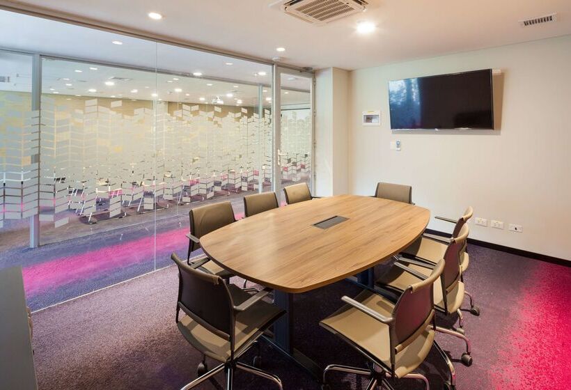 Radisson Hotel Santa Cruz