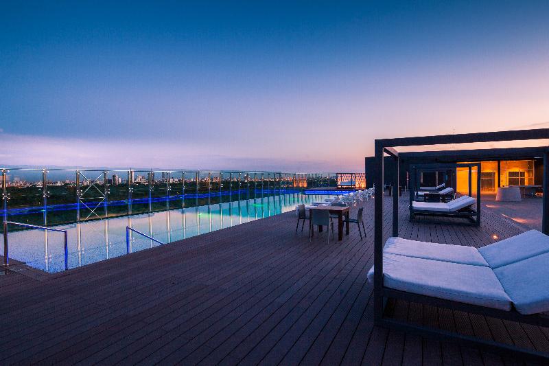 Radisson Hotel Santa Cruz