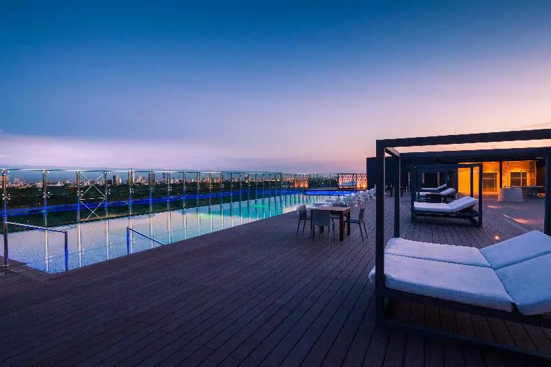 Radisson Hotel Santa Cruz