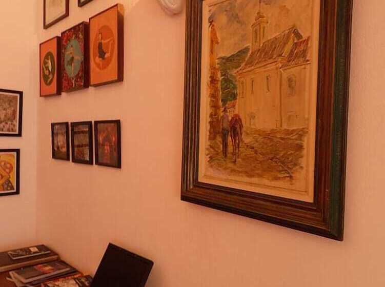 Varanda Hostel E Galeria De Arte