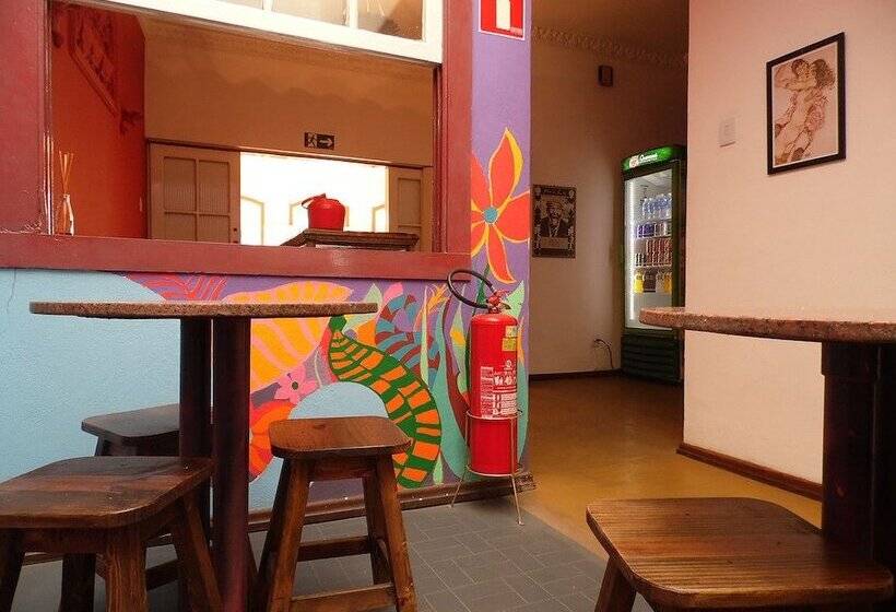 Varanda Hostel E Galeria De Arte