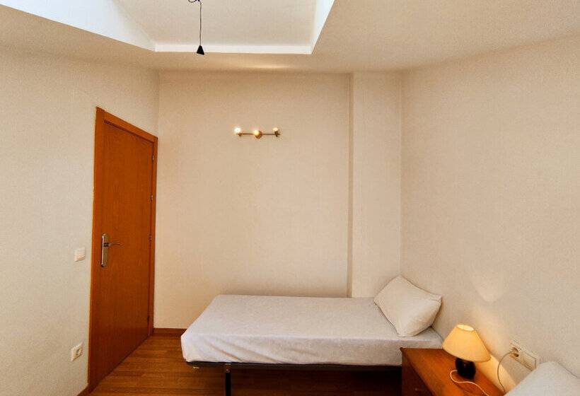 Apartamentos Gandia Universidad 3000