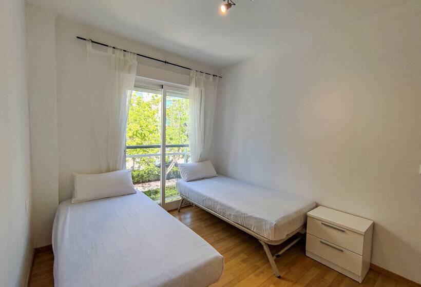 Apartamentos Gandia Universidad 3000