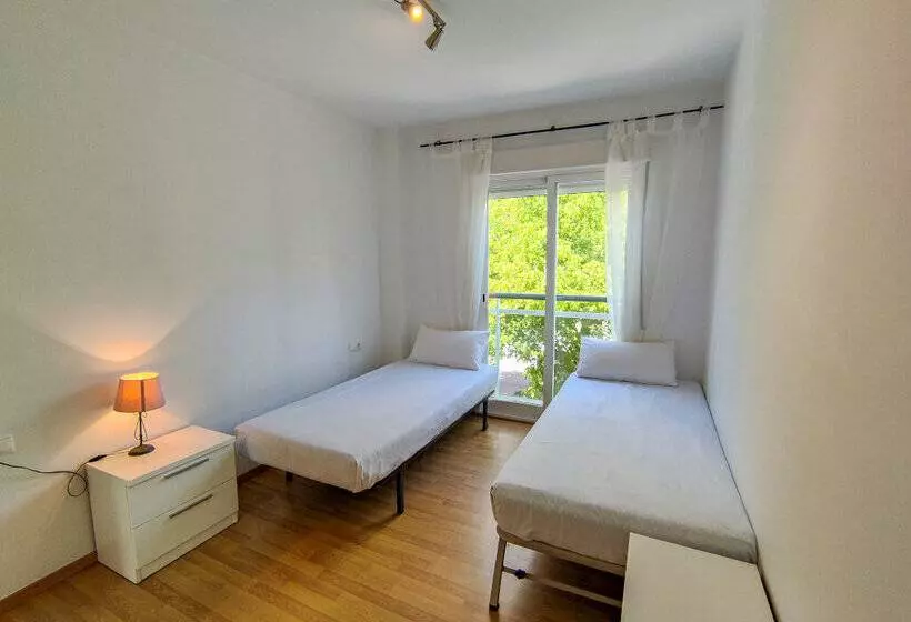 Apartamentos Gandia Universidad 3000