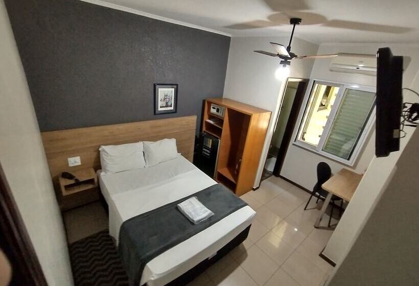 בית מלון כפרי Cidade