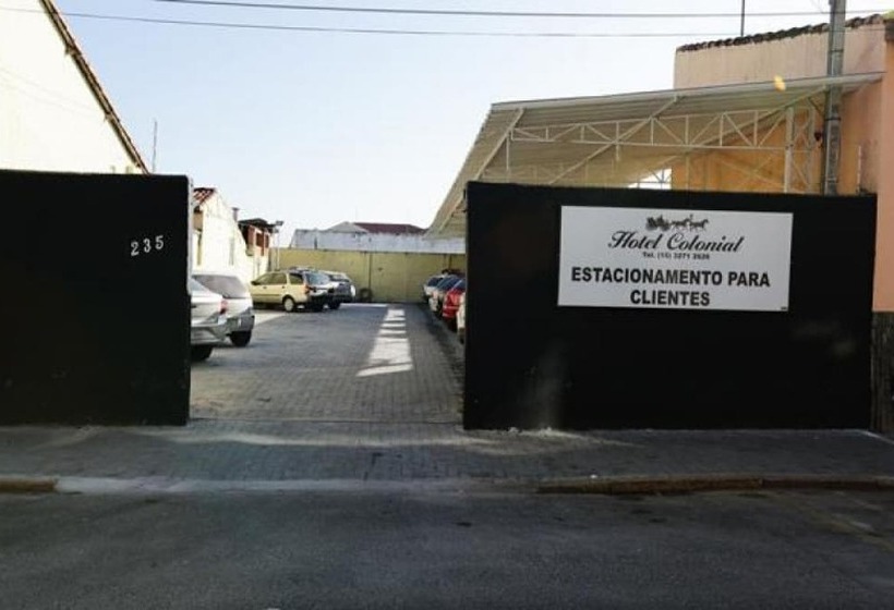 בית מלון כפרי Colonial