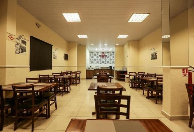 בית מלון כפרי Colonial