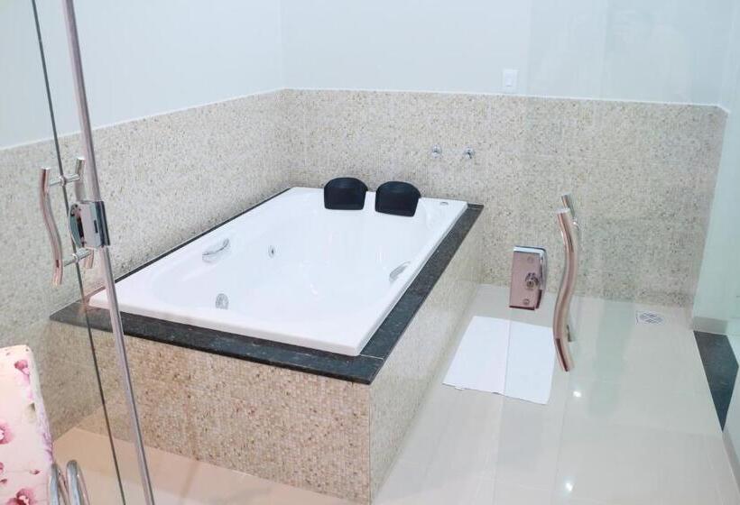 فندق E Locadora Vizon