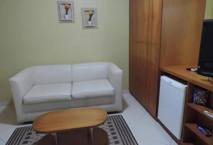 ホテル Gloria Garden Suites