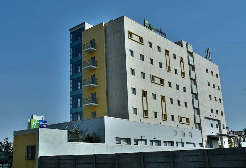 בית מלון כפרי Holiday Inn Express Nashik Indira Nagar, An Ihg