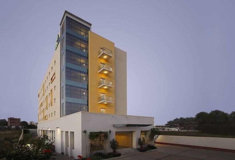 בית מלון כפרי Holiday Inn Express Nashik Indira Nagar, An Ihg