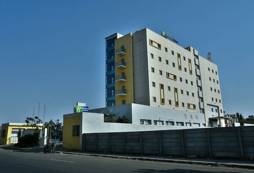 בית מלון כפרי Holiday Inn Express Nashik Indira Nagar, An Ihg