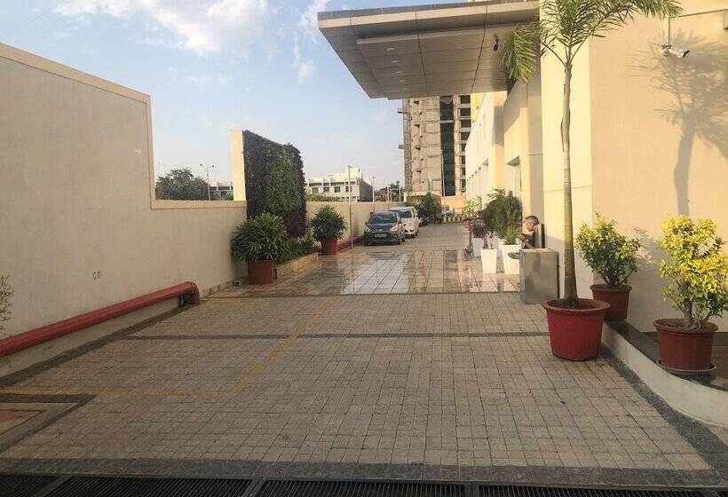 בית מלון כפרי Holiday Inn Express Nashik Indira Nagar, An Ihg