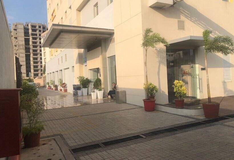 בית מלון כפרי Holiday Inn Express Nashik Indira Nagar, An Ihg