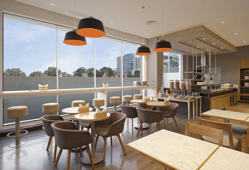 בית מלון כפרי Holiday Inn Express Nashik Indira Nagar, An Ihg