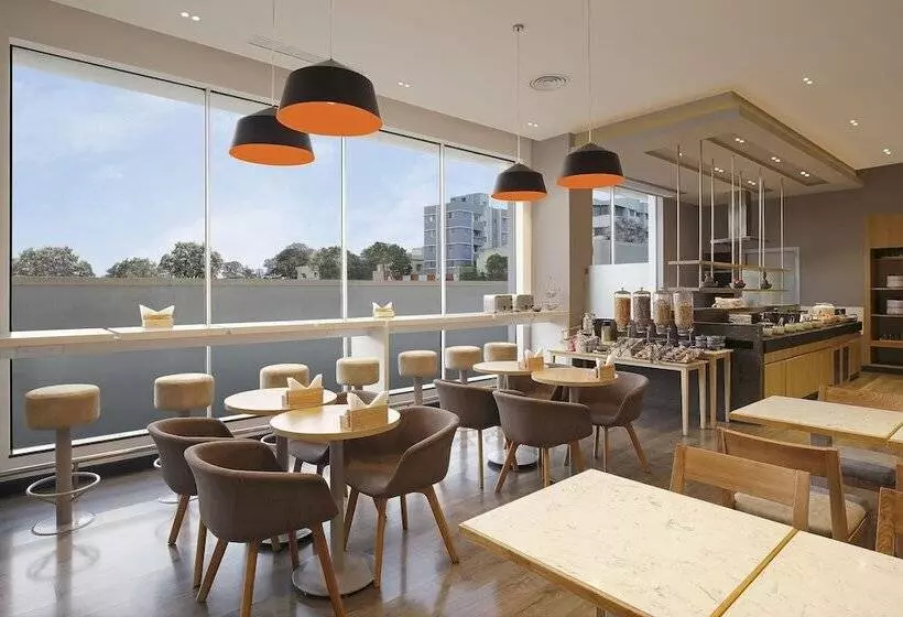 ホテル Holiday Inn Express Nashik Indira Nagar, An Ihg