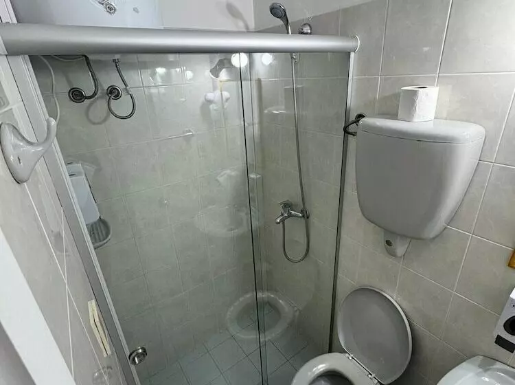 Hotelli Romi