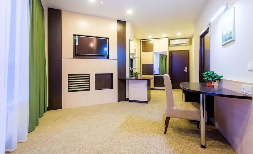 Reston Hotel & Spa