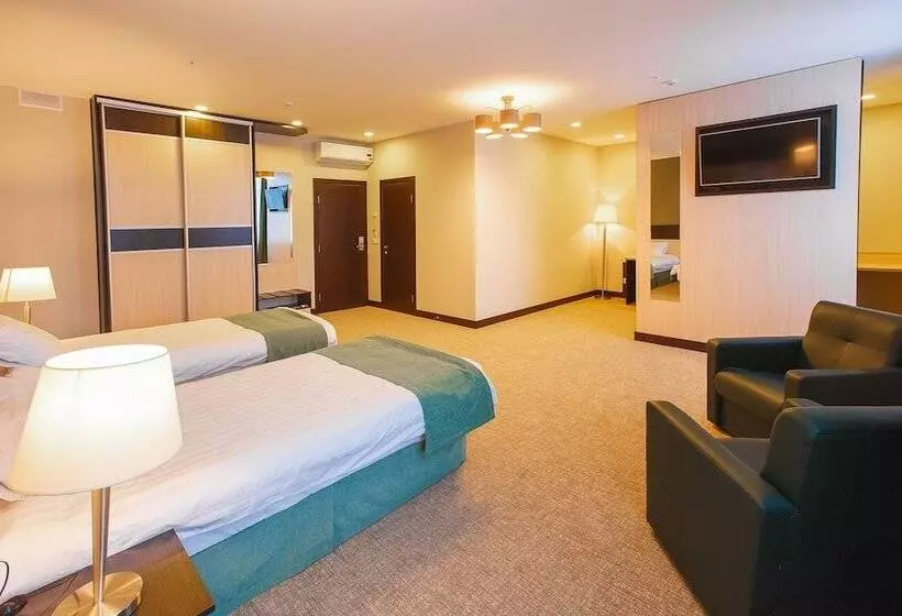 Reston Hotel & Spa
