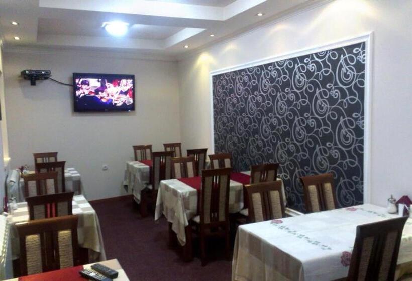 مسافرخانه Private Accommodation Lidija Rakočević