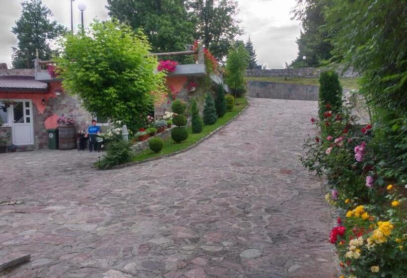 مسافرخانه Private Accommodation Lidija Rakočević