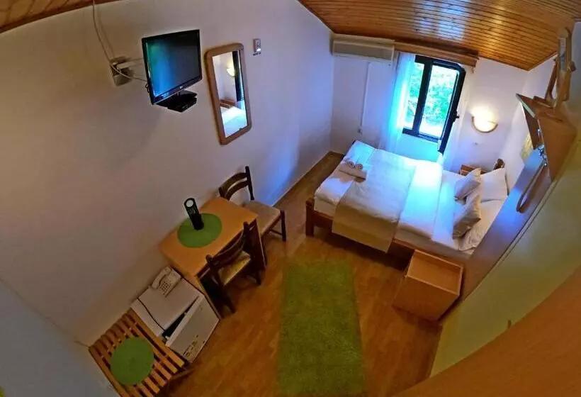 هتل Bokeljski Dvori