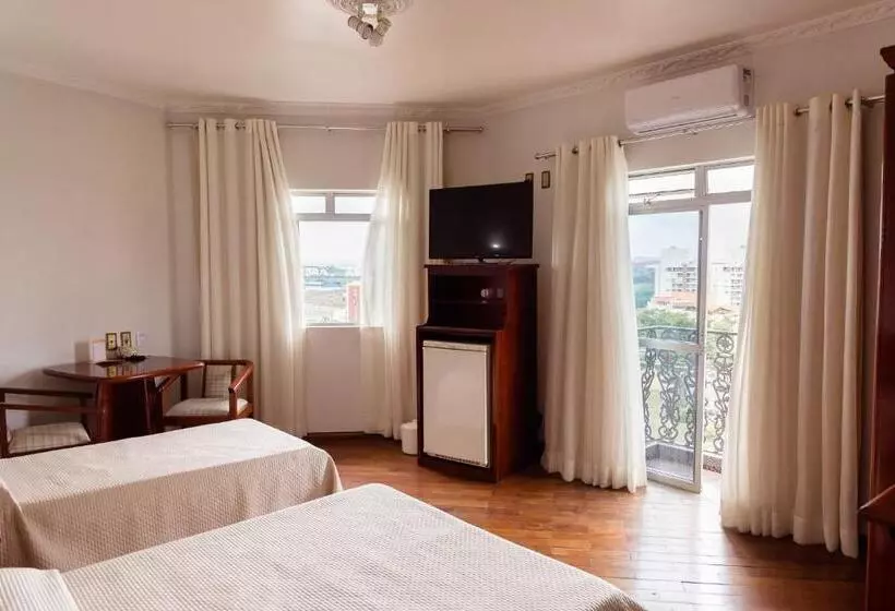 هتل Castelar Novo