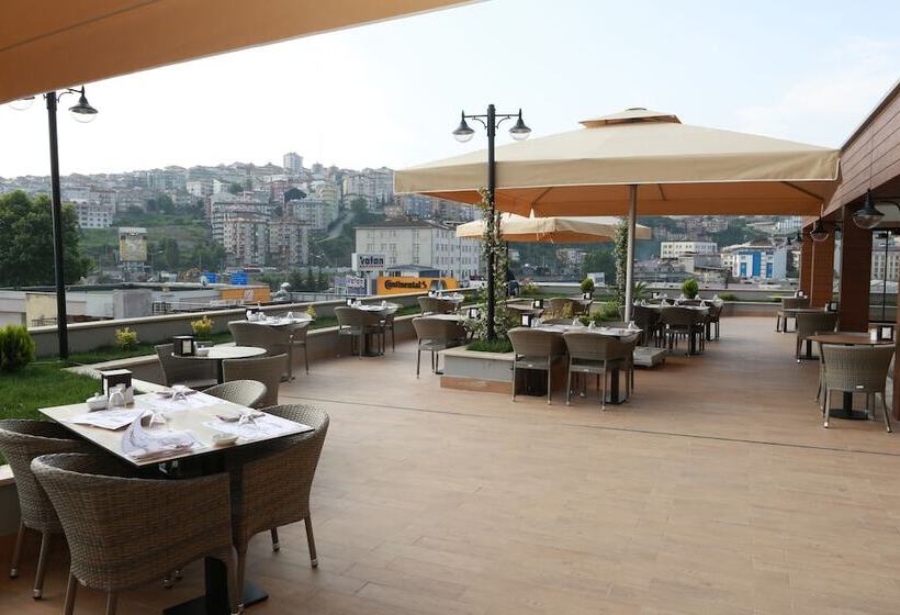 هتل Cay Der Konaklama