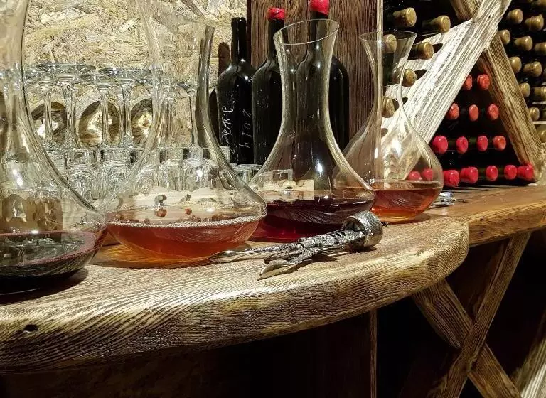هتل Guglux &wine Cellar
