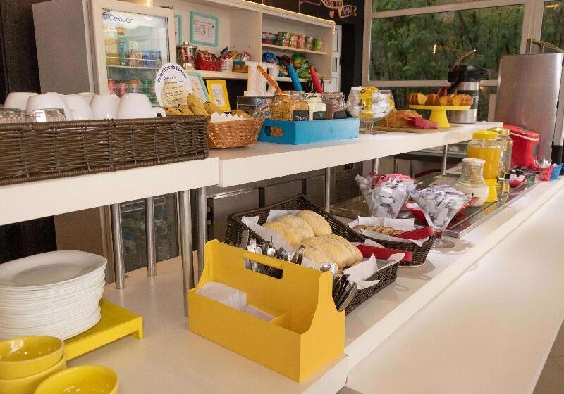 בית מלון כפרי Ibis Budget Piracicaba