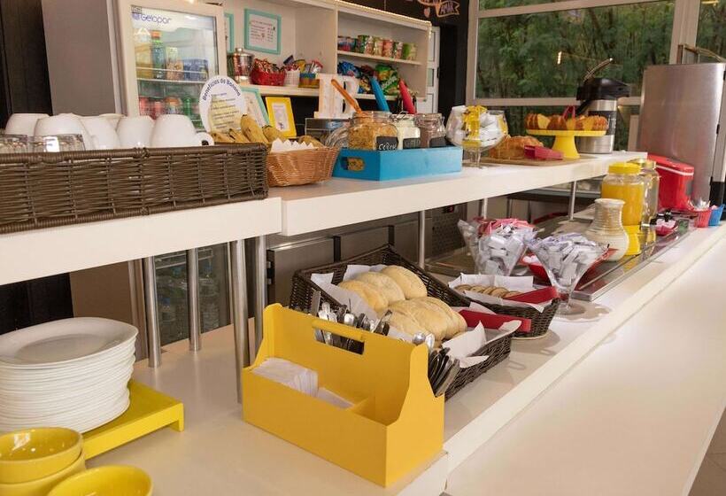 בית מלון כפרי Ibis Budget Piracicaba