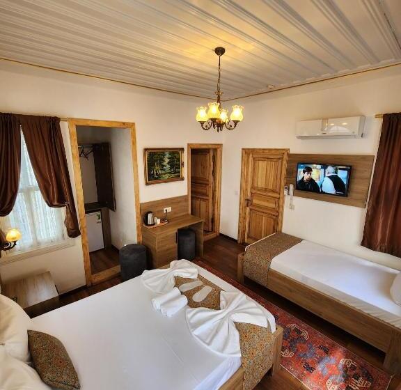 هتل Kadıköy White House